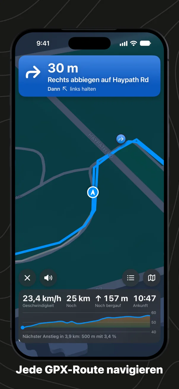 GPX Explore fährt eine Route auf dem iPhone: die nächste Abbiegung mit Straßennamen, die Linie auf der Straße und die Karte in Fahrtrichtung gedreht